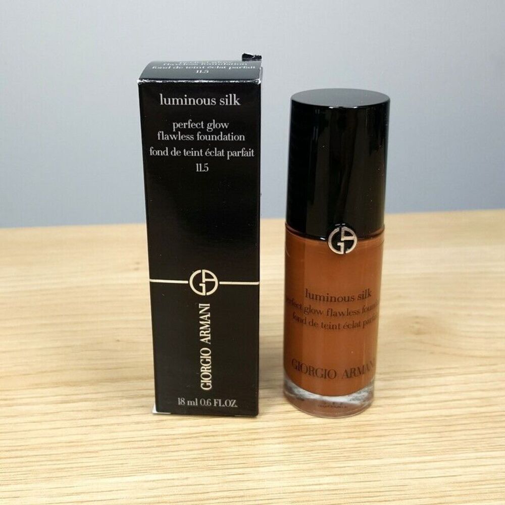 GIORGIO ARMANI # 11.5 Luminous Silk Perfect Glow Flawless Foundation .6oz